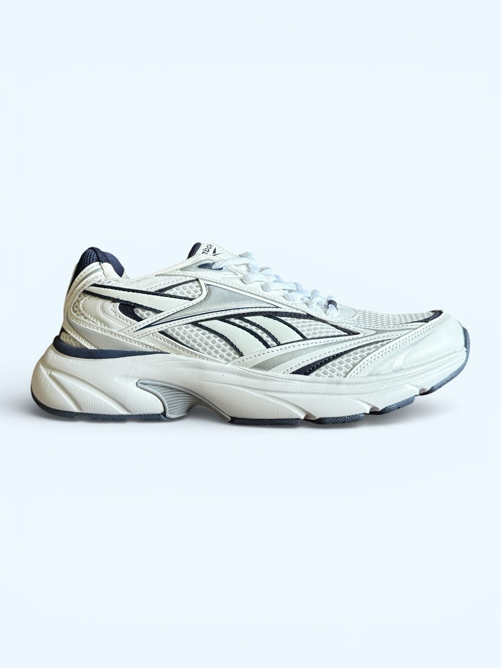 REEBOK Belwave White/Navy Sneakers Size 8.5 Men